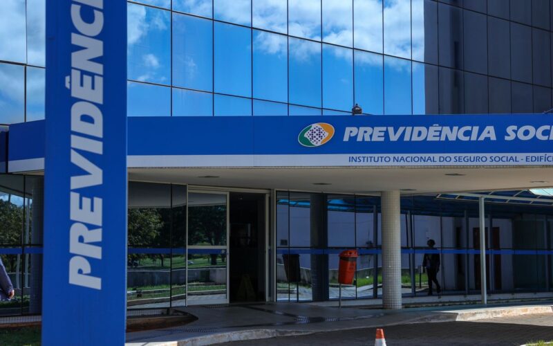 AGU pede homologação de acordo para INSS devolver descontos ilegais