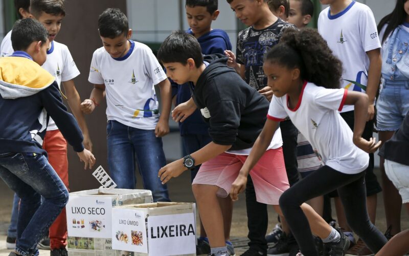 Ações de organização humanitária evitam separação familiar