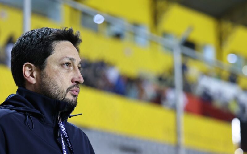 Adaptação à altitude refletirá no desempenho da seleção, diz Elias