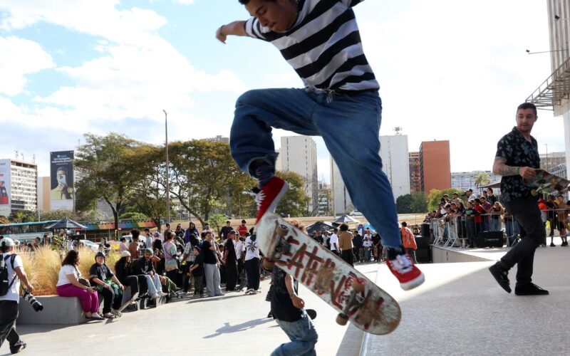 Brasília é palco de "esquenta" para evento mundial de skate