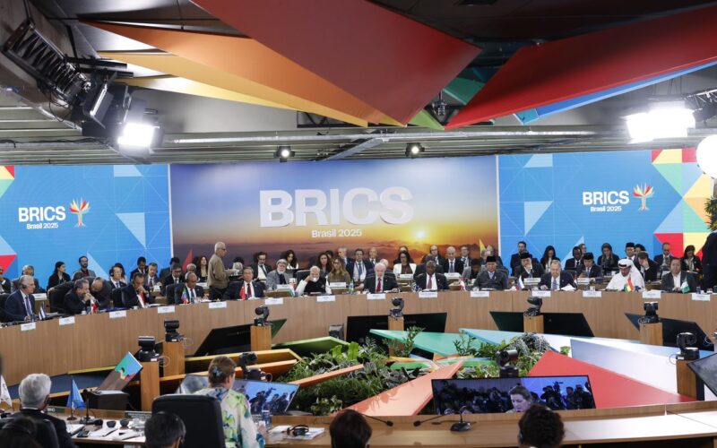Brics aprova parceria para eliminar doenças socialmente determinadas