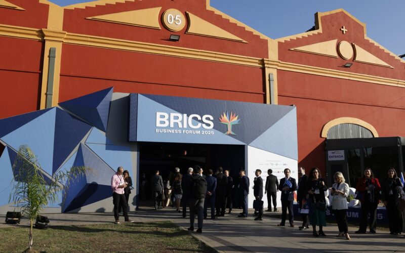 Brics terá declarações de IA, doenças socialmente determinadas e clima