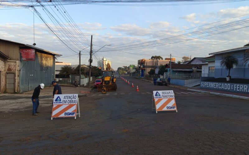 CASAN renova redes de abastecimento em Faxinal dos Guedes