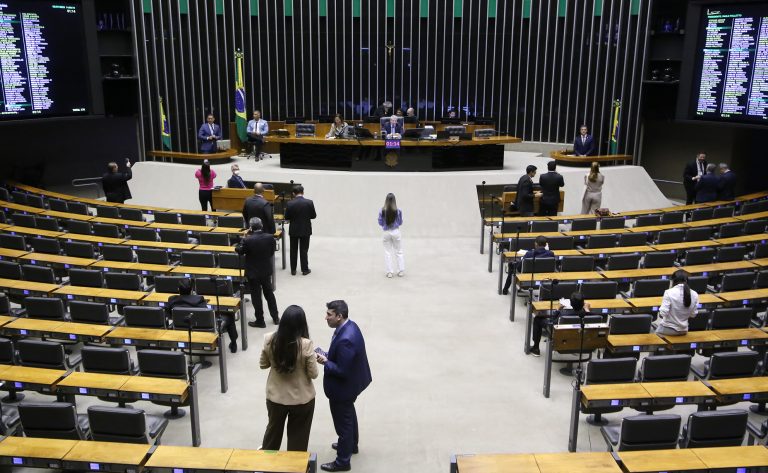 Câmara analisa urgência para projeto do Senado sobre benefícios tributários; acompanhe - Notícias