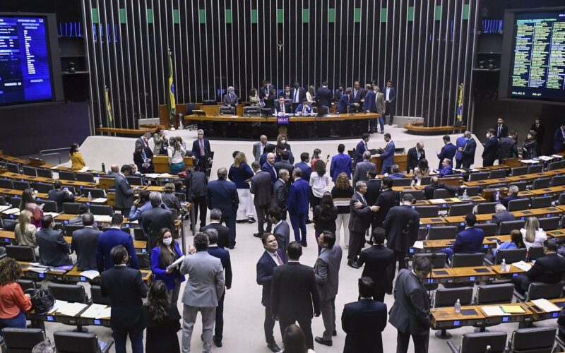 Câmara aprova projeto que cria Estratégia Nacional de Saúde
