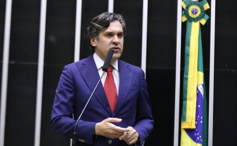 Câmara aprova projeto que cria a Estratégia Nacional de Saúde - Notícias