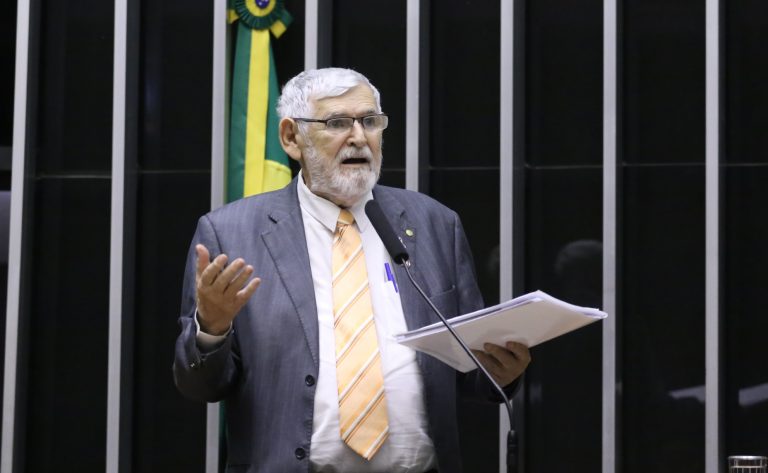 Câmara aprova projeto que facilita acesso do agricultor familiar ao benefício garantia-safra - Notícias