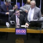 Câmara aprova urgência para proposta que reduz benefícios fiscais