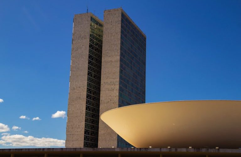 Câmara declara a perda de mandato de sete deputados federais e convoca novos eleitos - Notícias