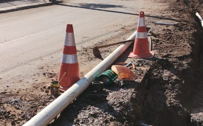 Casan faz obra para substituição de rede de água em Mondaí