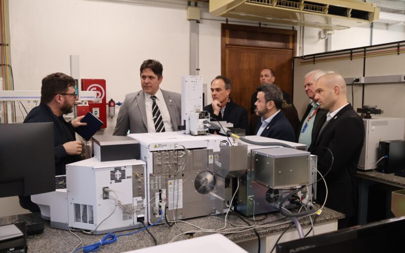 Com investimento de R$ 2,4 milhões do Estado, ampliação de laboratório de análise de combustível é inaugurada em Blumenau