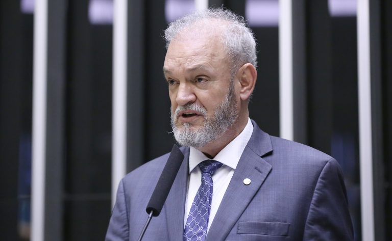 Comissão aprova garantia de suplementação alimentar a idoso internado e com desnutrição - Notícias