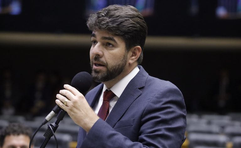 Comissão aprova inclusão de adrenalina autoinjetável na lista de medicamentos fornecidos pelo SUS - Notícias