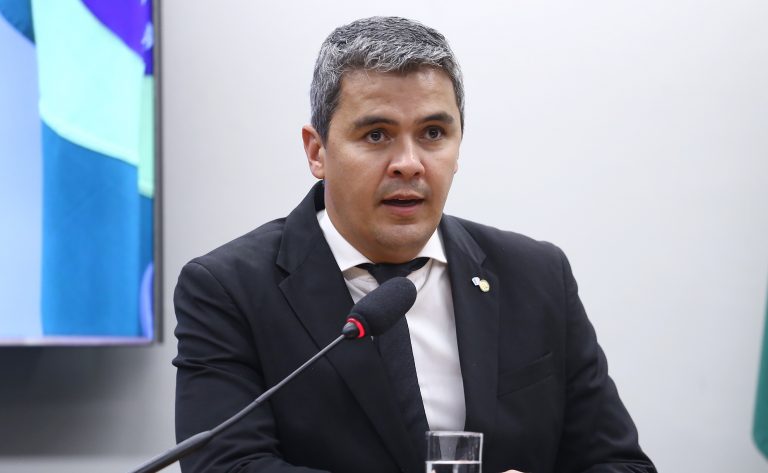 Comissão aprova proibição do horário de verão em todo o território nacional - Notícias
