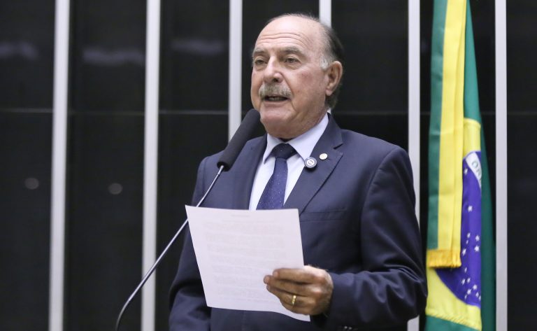 Comissão aprova projeto que prevê a criação de centros de convivência e bem-estar para pessoas idosas - Notícias