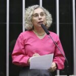 Comissão aprova projeto que proíbe qualquer caso de casamento antes dos 16 anos – Notícias