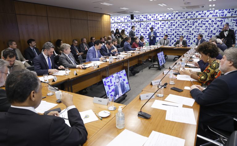 Congresso dará colaboração para trazer mais eficiência à administração pública, diz Motta - Notícias