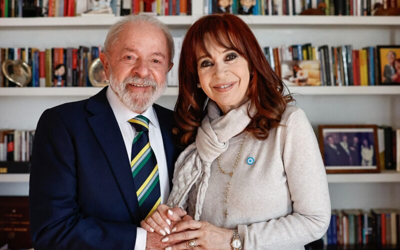 Cristina Kirchner está com gana de luta, diz Lula após visita
