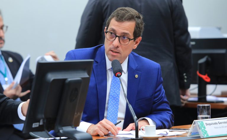 Deputado apresenta relatório preliminar da Lei de Diretrizes Orçamentárias de 2026 - Notícias