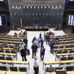 Deputados retomam análise de projeto que cria cargos para o STF; acompanhe - Notícias