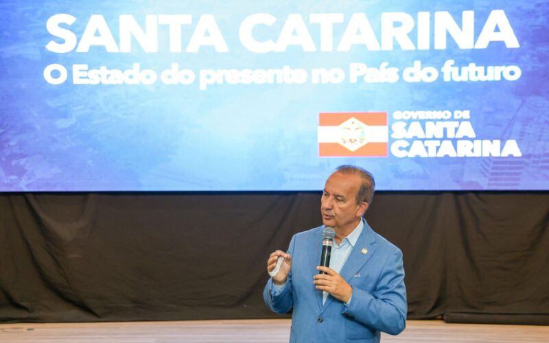 Em Rio do Sul, governador anuncia recursos para ampliação de tratamento oncológico no Hospital Regional e melhorias no Hospital Samária