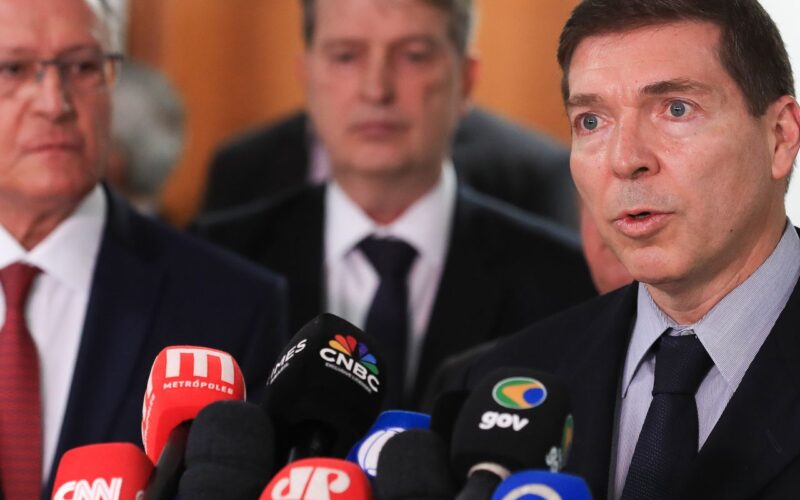 Empresários esperam acordo antes de possível retaliação aos EUA