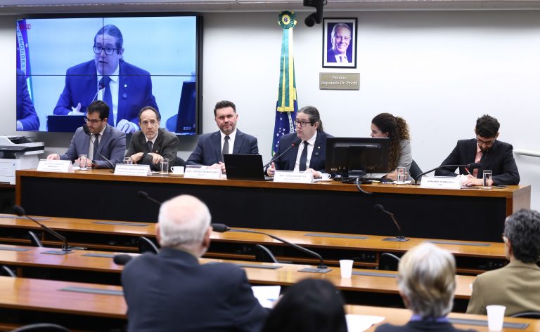Especialistas apostam em objetivo do PNE que busca reduzir desigualdades na educação básica - Notícias
