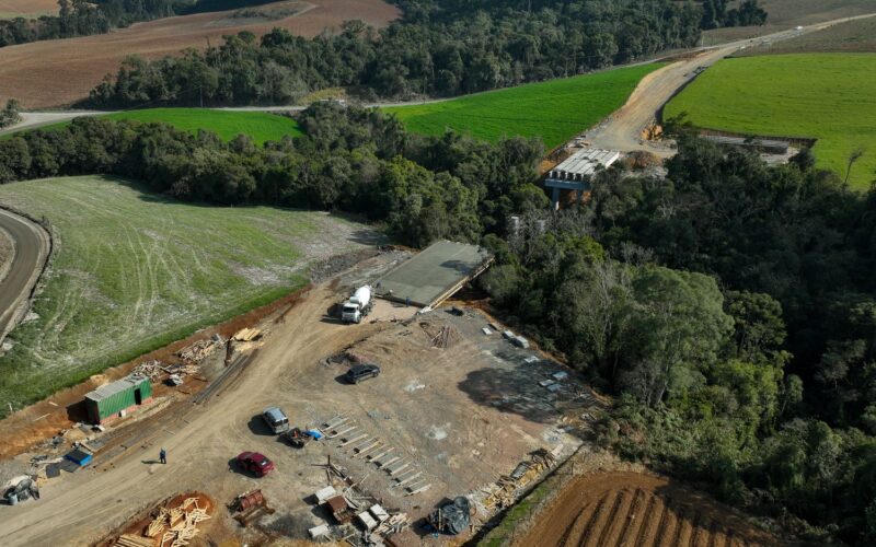 Estrada Boa: obras da SC-281 no Alto Vale do Itajaí avançam com construção de ponte