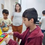 Estudos sobre Musicoterapia e Dança qualificam profissionais da Educação Especial