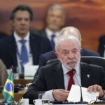 FMI e Banco Mundial financiam países ricos, critica Lula no Brics