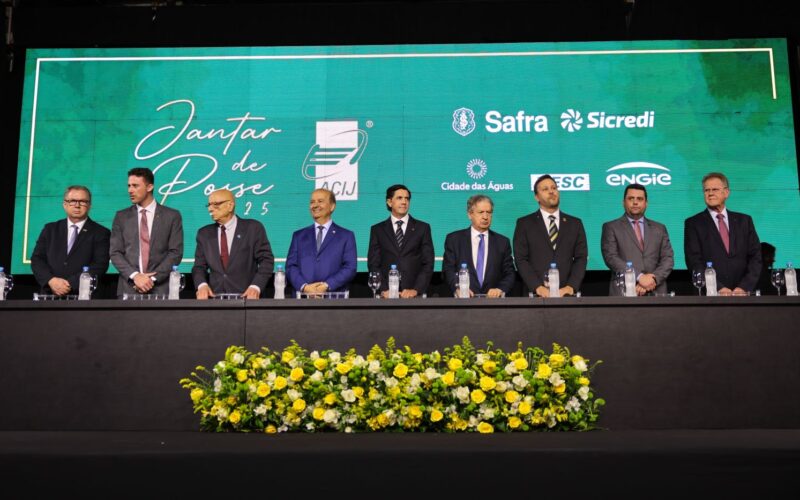 Governador Jorginho Mello prestigia solenidade de posse da Diretoria da Acij em Joinville