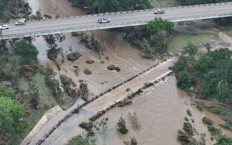 Governo brasileiro lamenta mortes no Texas por fortes chuvas