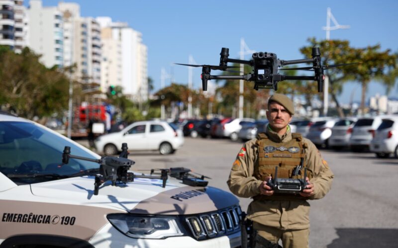 Governo do Estado realiza testes de reconhecimento facial com uso de drones no aniversário de Balneário Camboriú