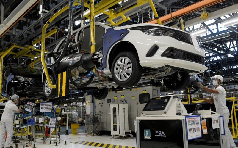 Indústria cai 0,5% em maio e recua pelo segundo mês seguido