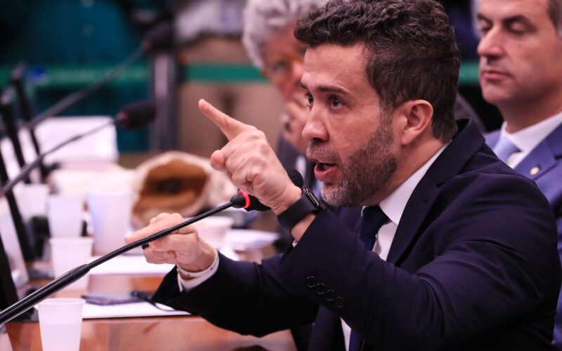 Janones é suspenso por três meses em Conselho de Ética da Câmara