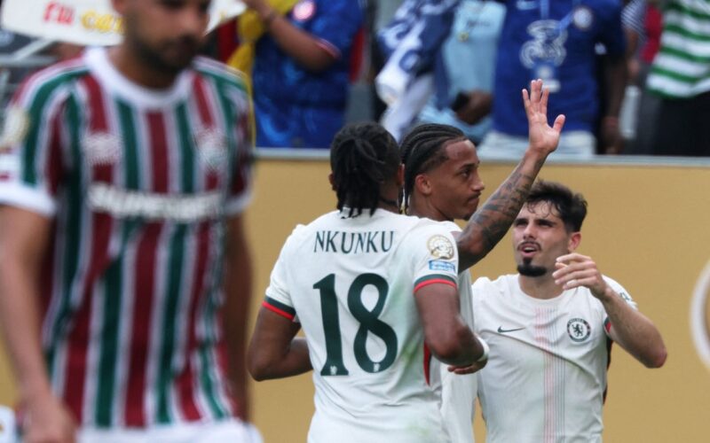 João Pedro marca dois e tira Fluminense da Copa do Mundo de Clubes