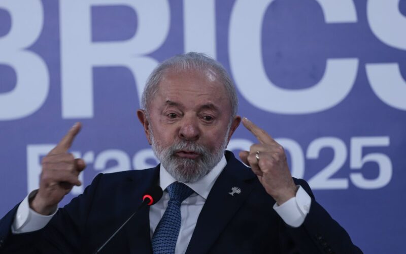 Lula afirma que Brics representa nova forma de fazer política