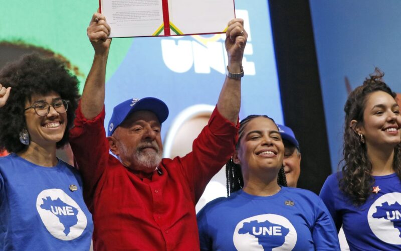 Lula diz que vai cobrar imposto das empresas americanas digitais