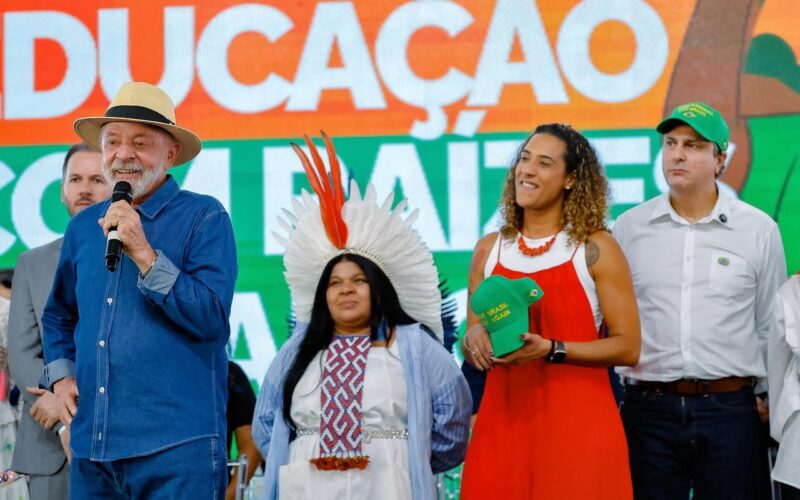 Lula mantém disposição para o diálogo, mas critica recusa de Trump