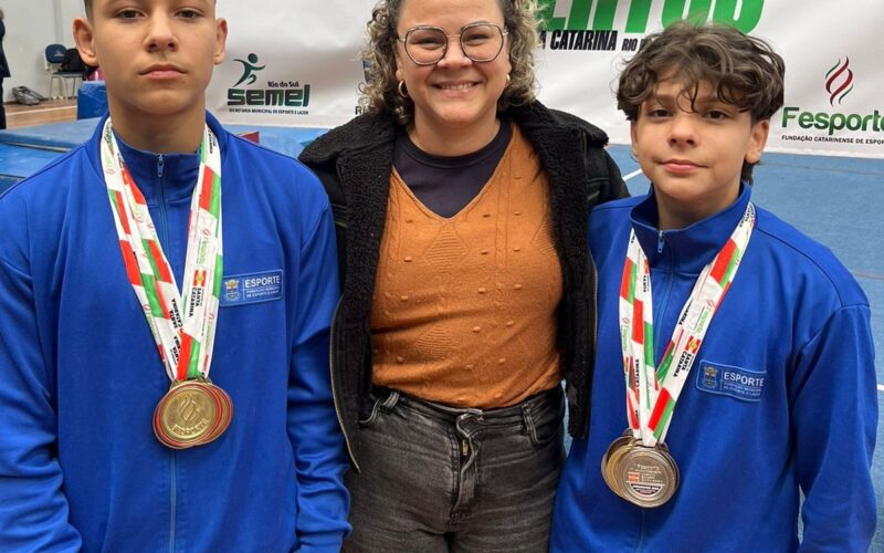 Mãe de atletas campeões dos Joguinhos Abertos de Santa Catarina se emociona ao falar sobre a importância do esporte no combate ao câncer