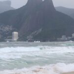 Marinha emite aviso de ressaca e alerta de ventos fortes no Rio