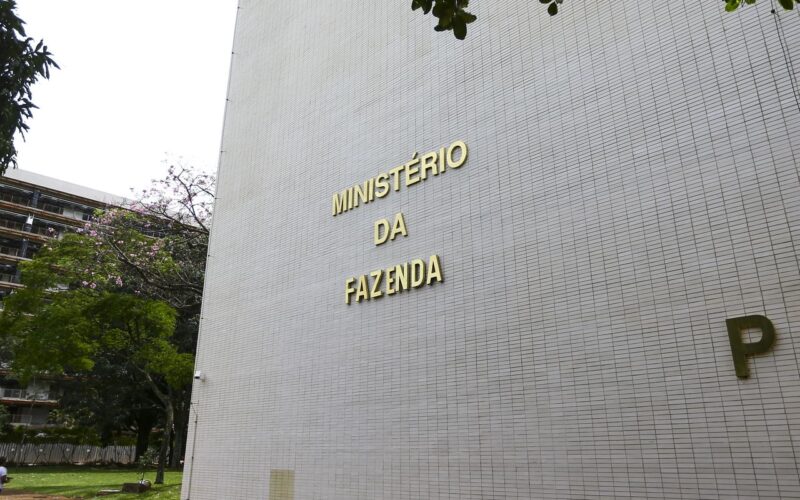Ministério da Fazenda aumenta para 2,5% estimativa do PIB em 2025