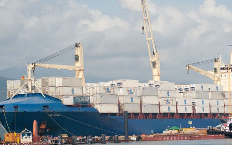 Para câmaras de comércio, tarifa de 50% afeta economia norte-americana