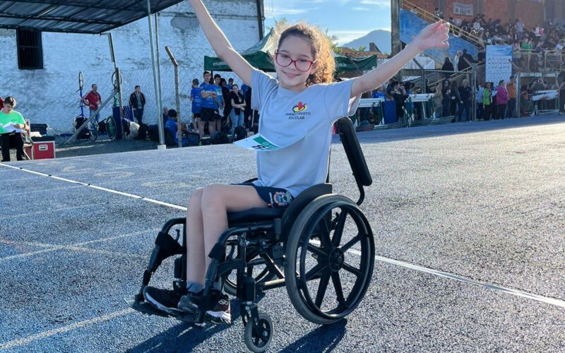 Paratleta de Barra Velha cruza linha de chegada e emociona o esporte de Santa Catarina