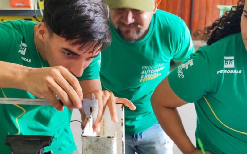 Petrobras quer atrair trabalhadores de aplicativo para terceirizadas