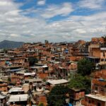 Praça musical no Complexo do Alemão visa promover a cultura periférica