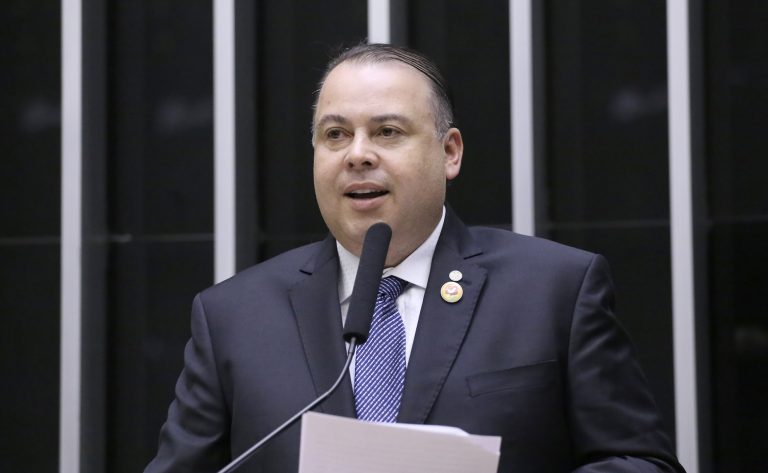 Projeto determina a instalação de câmeras de segurança em carros de aplicativo - Notícias