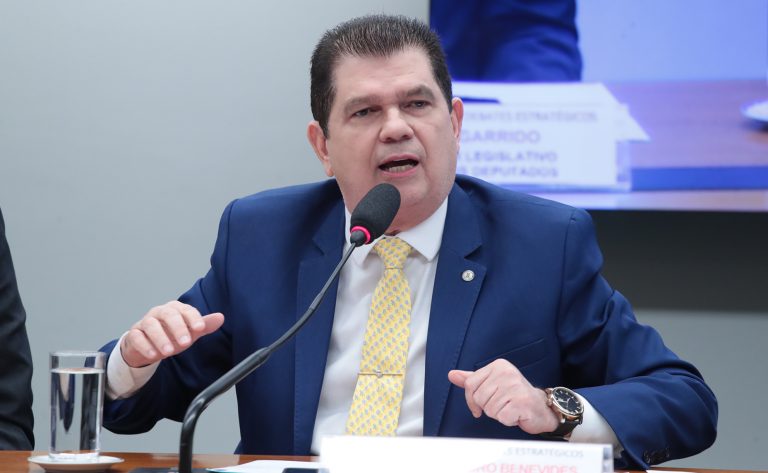 Projeto obriga governo a reduzir benefícios tributários em 10% até fim de 2026 - Notícias