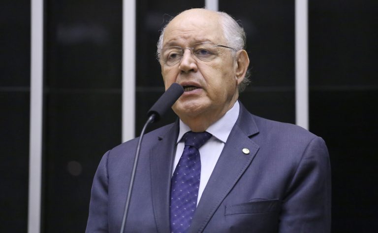Projeto permite destruição de documentos originais particulares convertido em formato eletrônico - Notícias