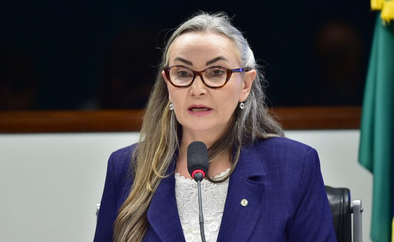 Projeto proíbe bloqueio automático de chaves Pix por irregularidade no CPF ou no CNPJ - Notícias